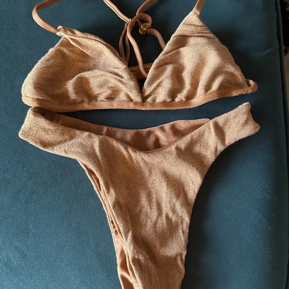 Golden Bikini Set - Picture 3 of 6